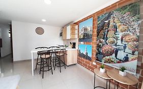 Precioso apartamento en Medellín con parqueadero gratis laure
